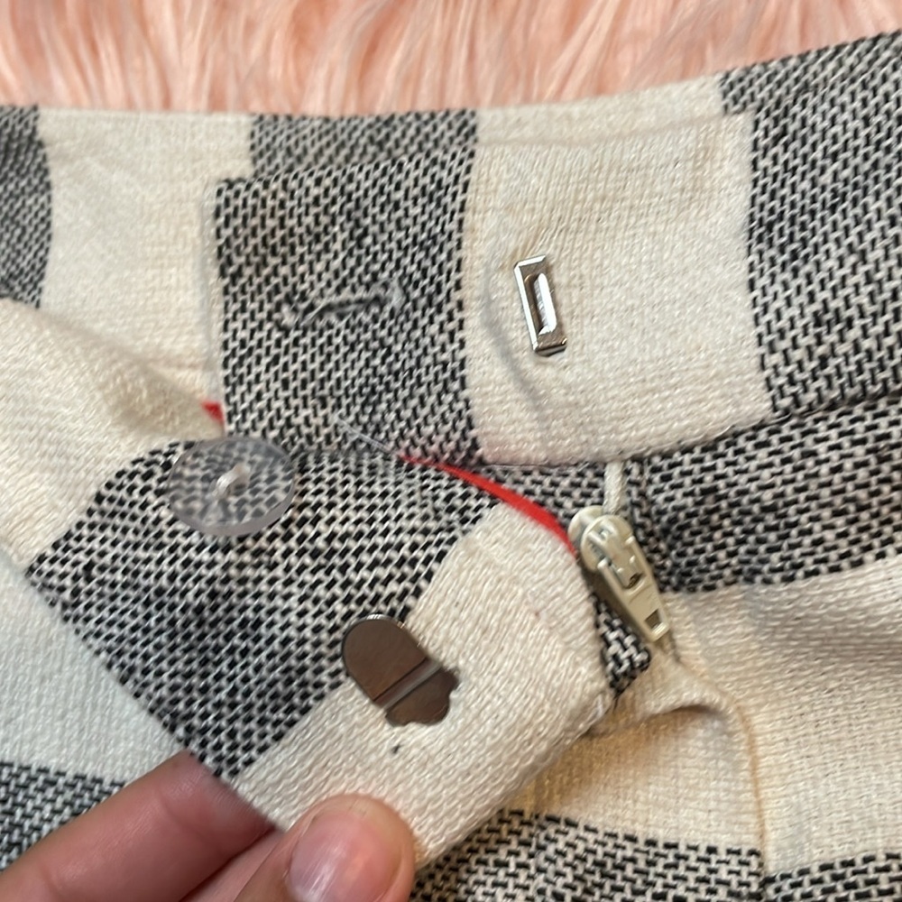 British Khaki Cream & Blue‎ Woman’s Stripe Shorts Size 8 - Picture 5 of 8